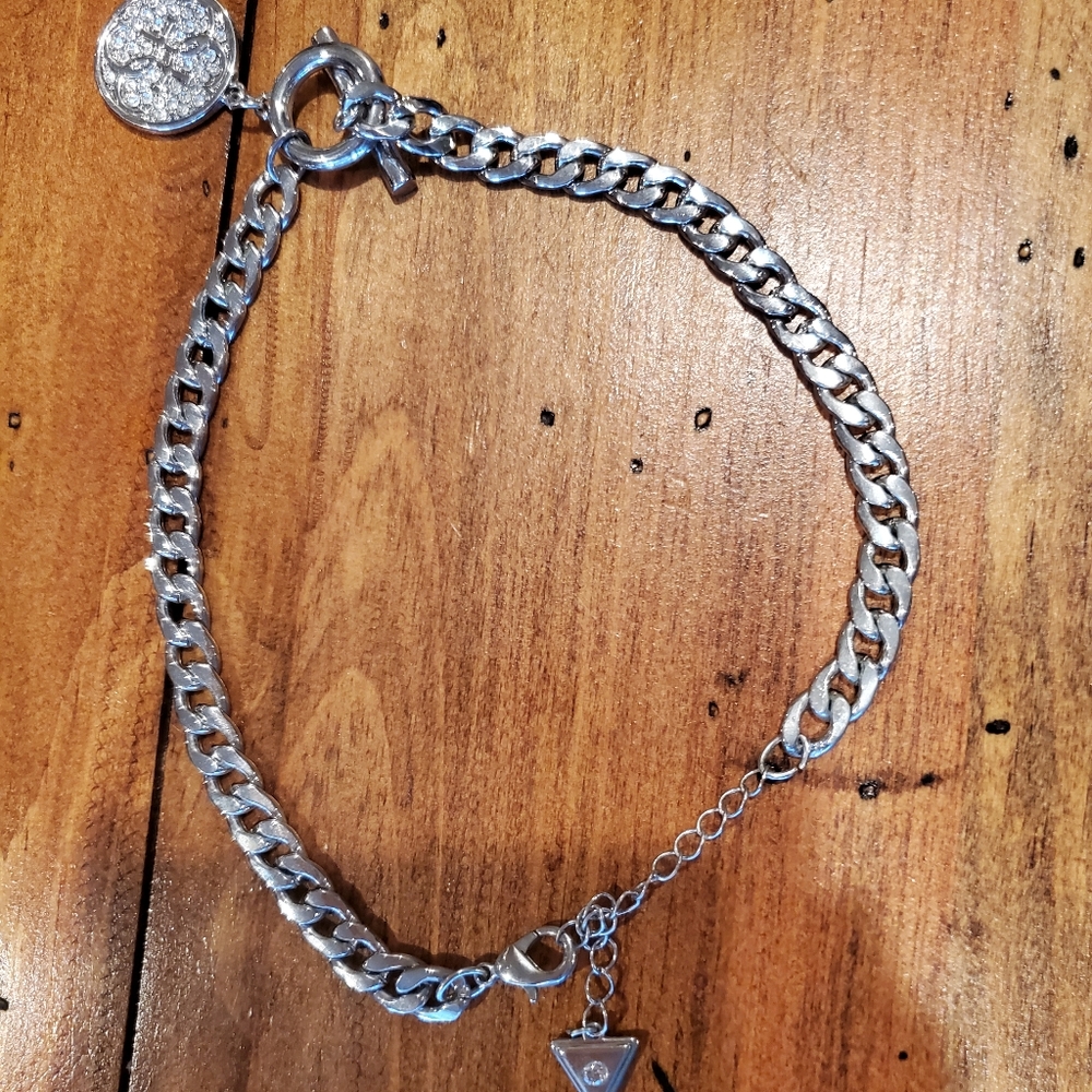 Guess chocker - Picture 4 of 4